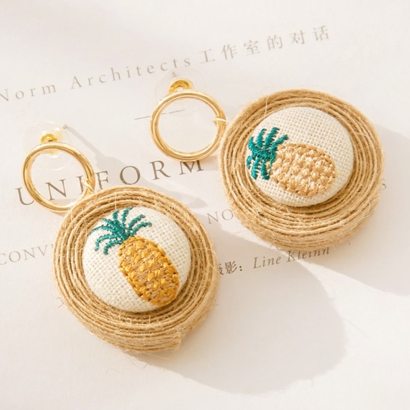 Jewelry - Burlap Pineapple Earrings
